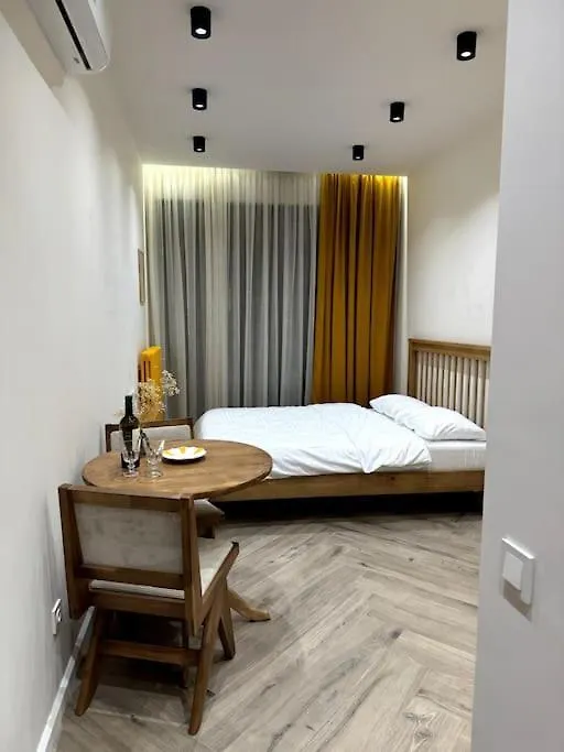 Niari Apartment 2 In Old Batumi